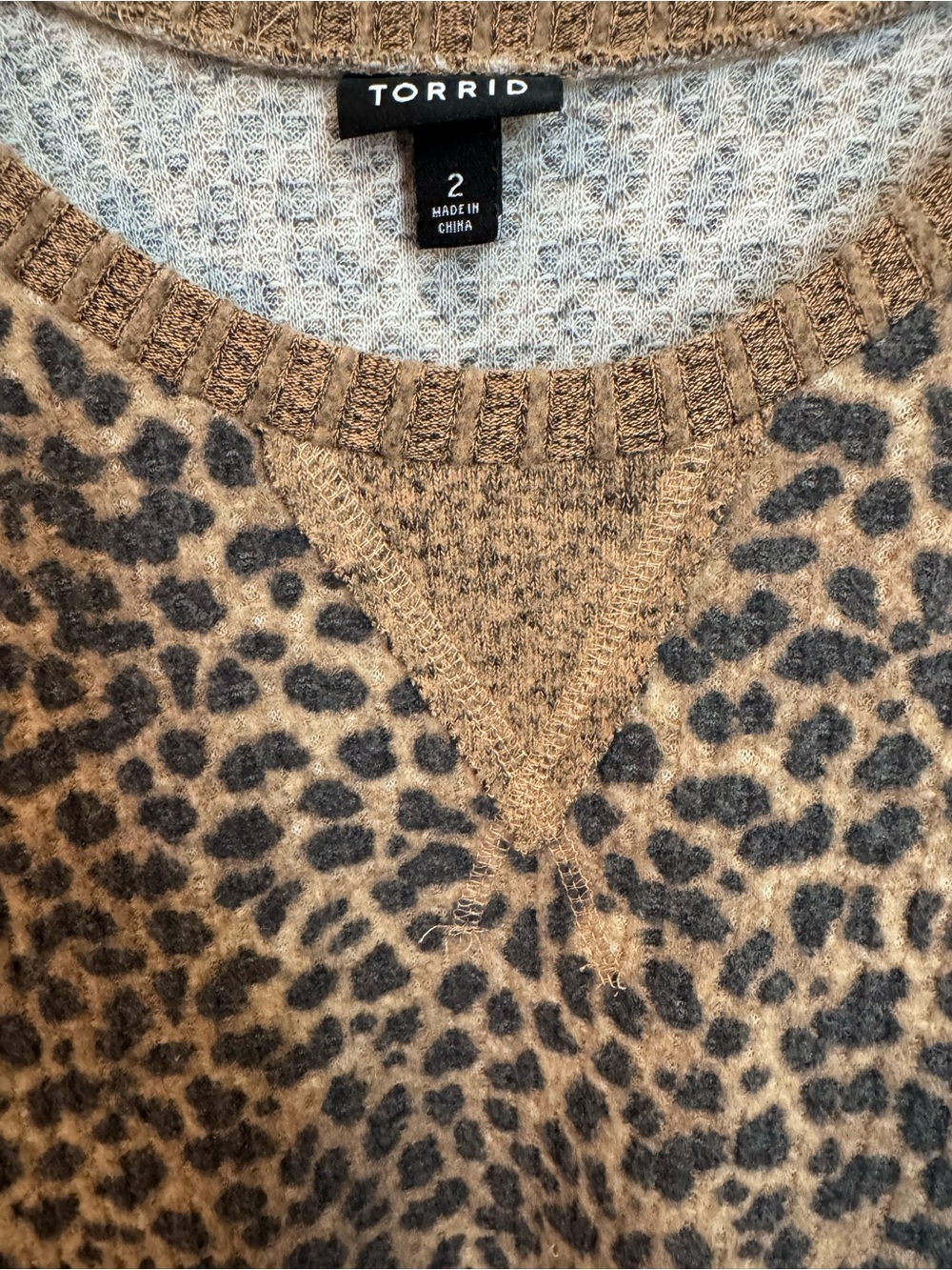 Torrid Brushed Waffle Knit Leopard
Raglan Sweatshirt, Size 2X, EUC - Picture 3 of 14